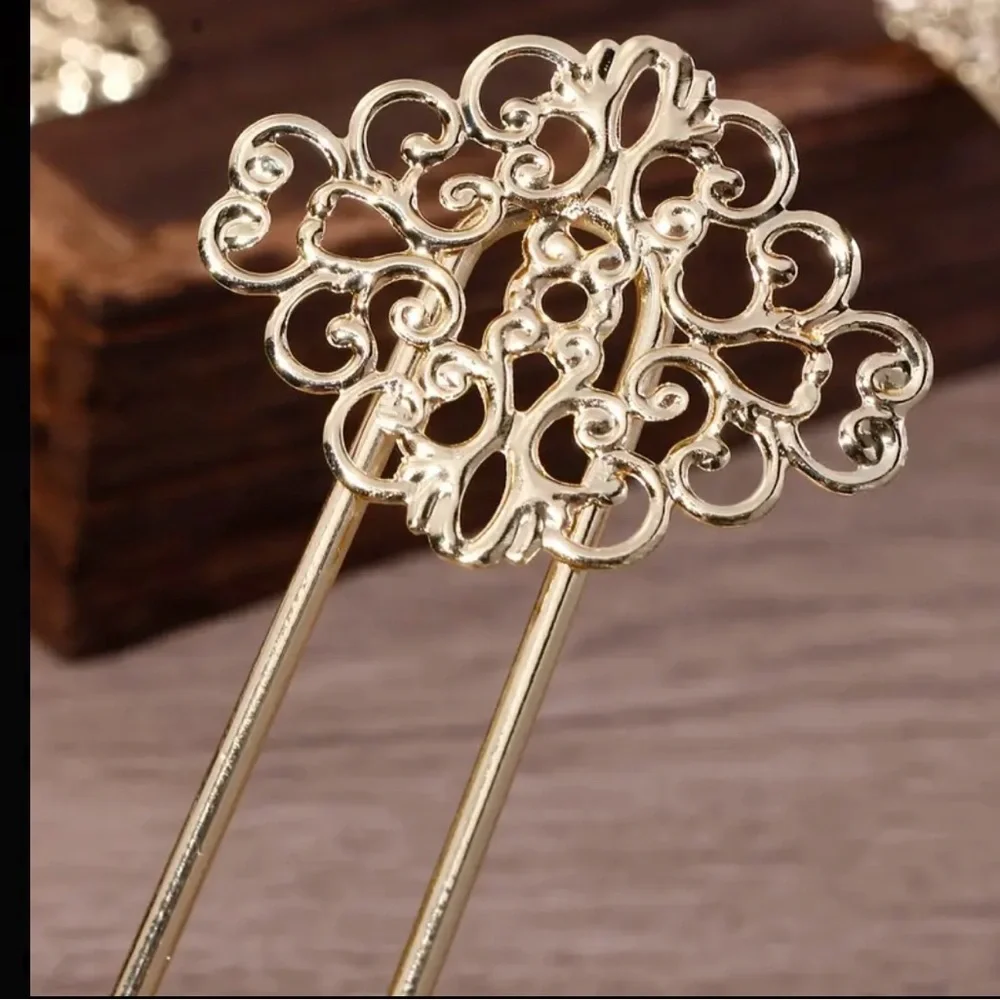 Elegant Gold Hair Sticks - Picture 4 of 5